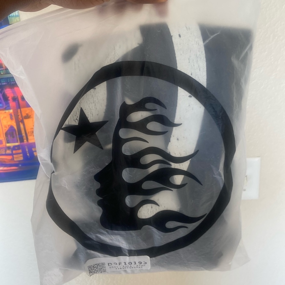 XL Hellstar  tee shirt